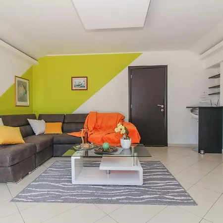 Marino Apartment Gracisce