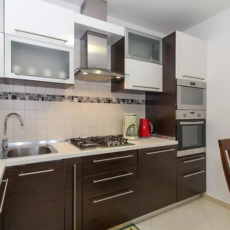 Apartment Marino *